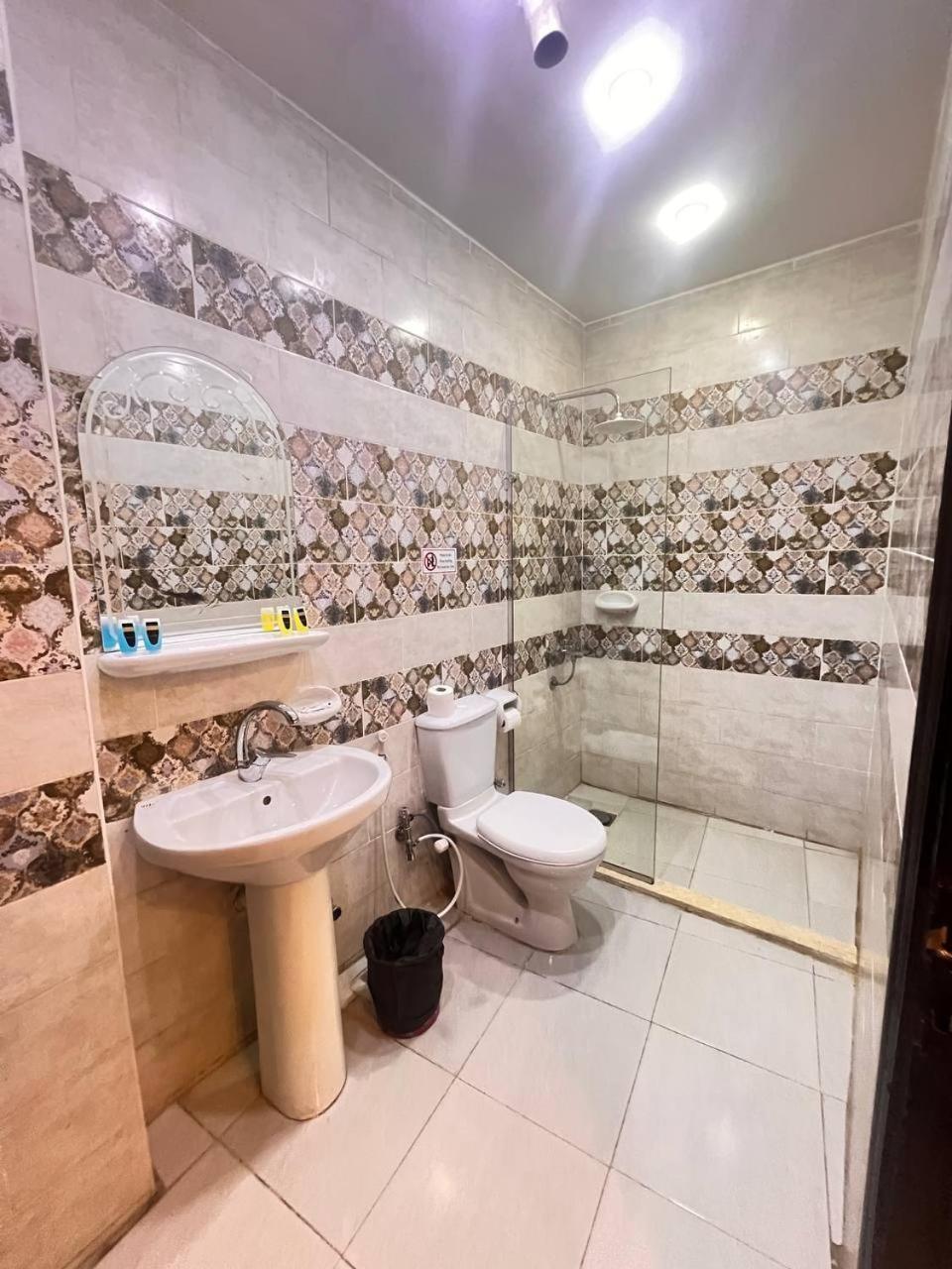 City Pyramids Inn Kafret el-Gabal Exterior foto